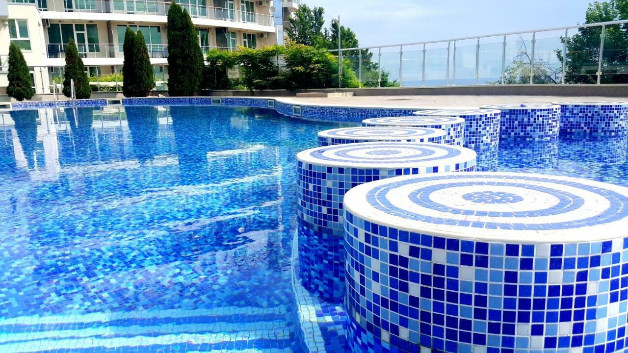 Silver Beach Delux Apartments Byala  Bagian luar foto